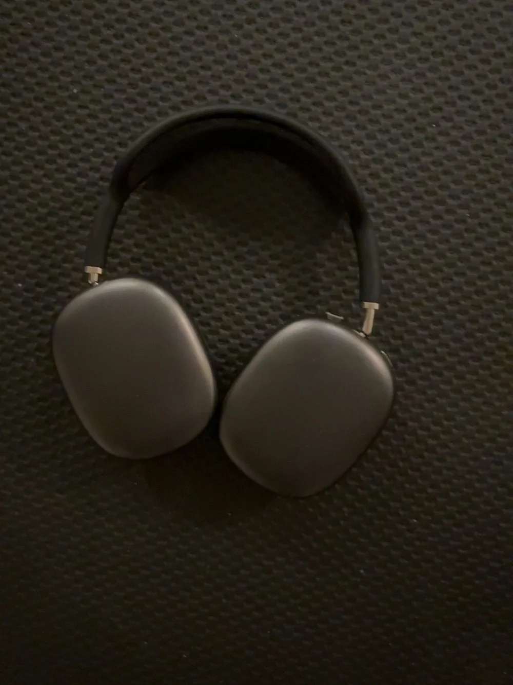 Apple Over-Ear Headphones — Black